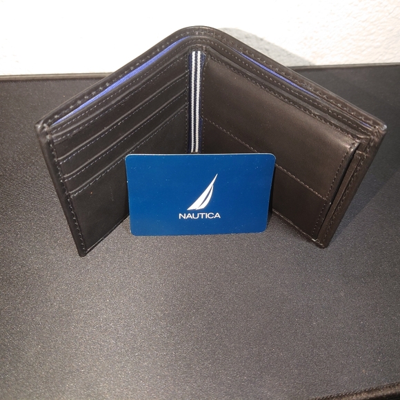 NEW Nautica bifold wallet - Picture 1 of 6